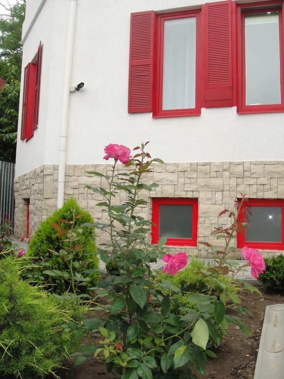 12 Months Mini Hotel 오데사 외부 사진