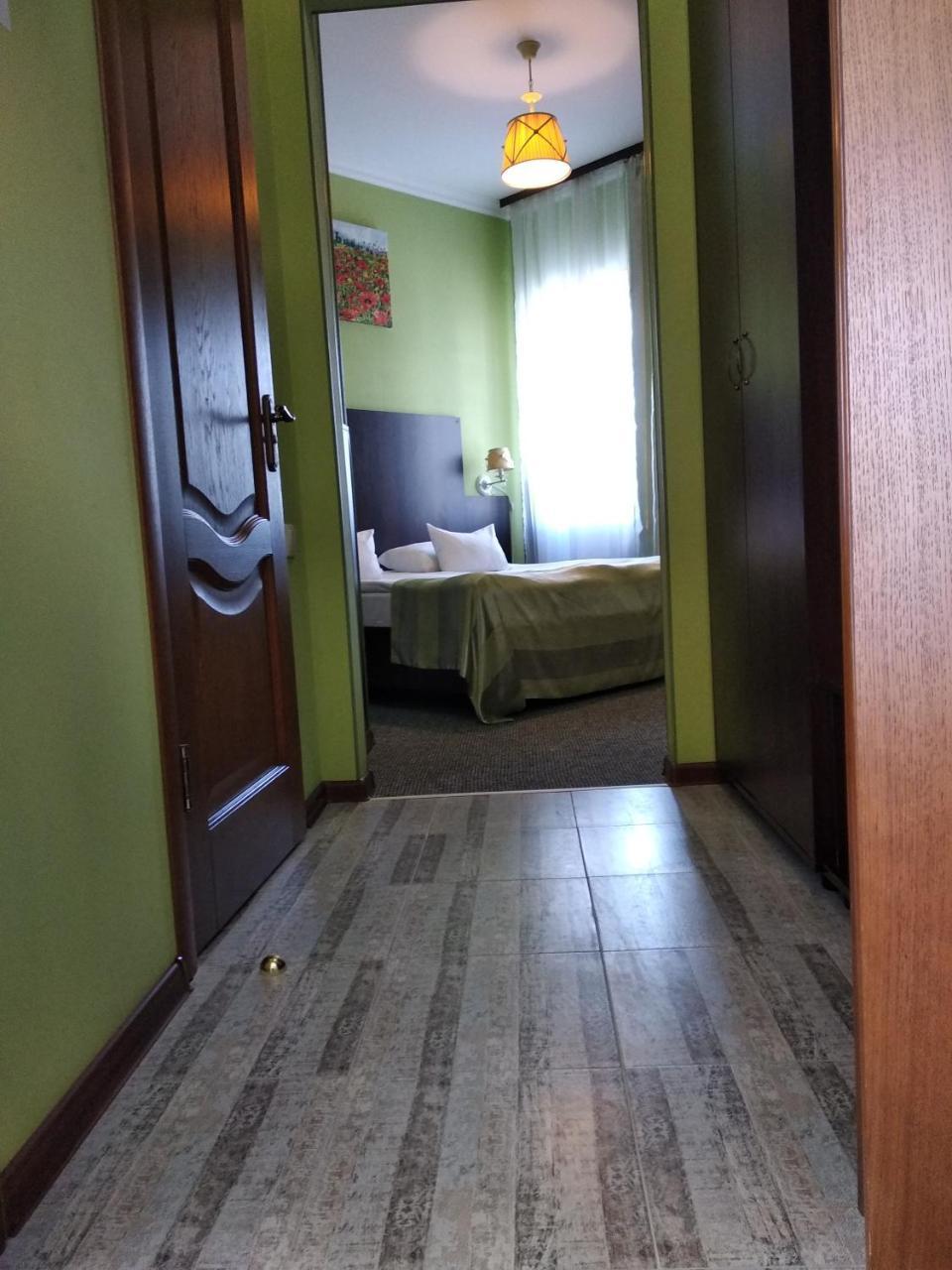 12 Months Mini Hotel 오데사 외부 사진